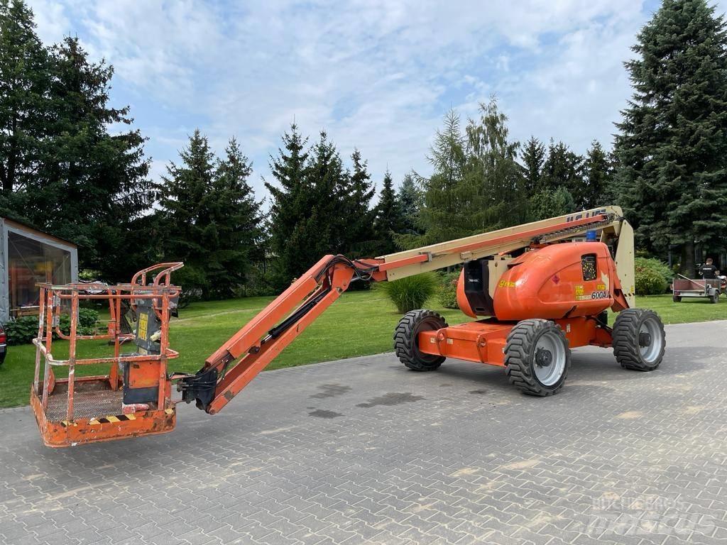 JLG 600 AJ Bomliftar