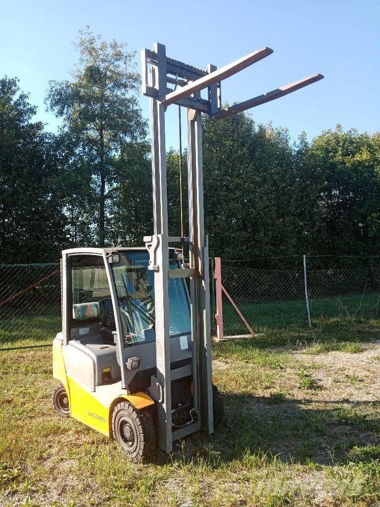 Jungheinrich TFG 320 Gasolmotviktstruckar