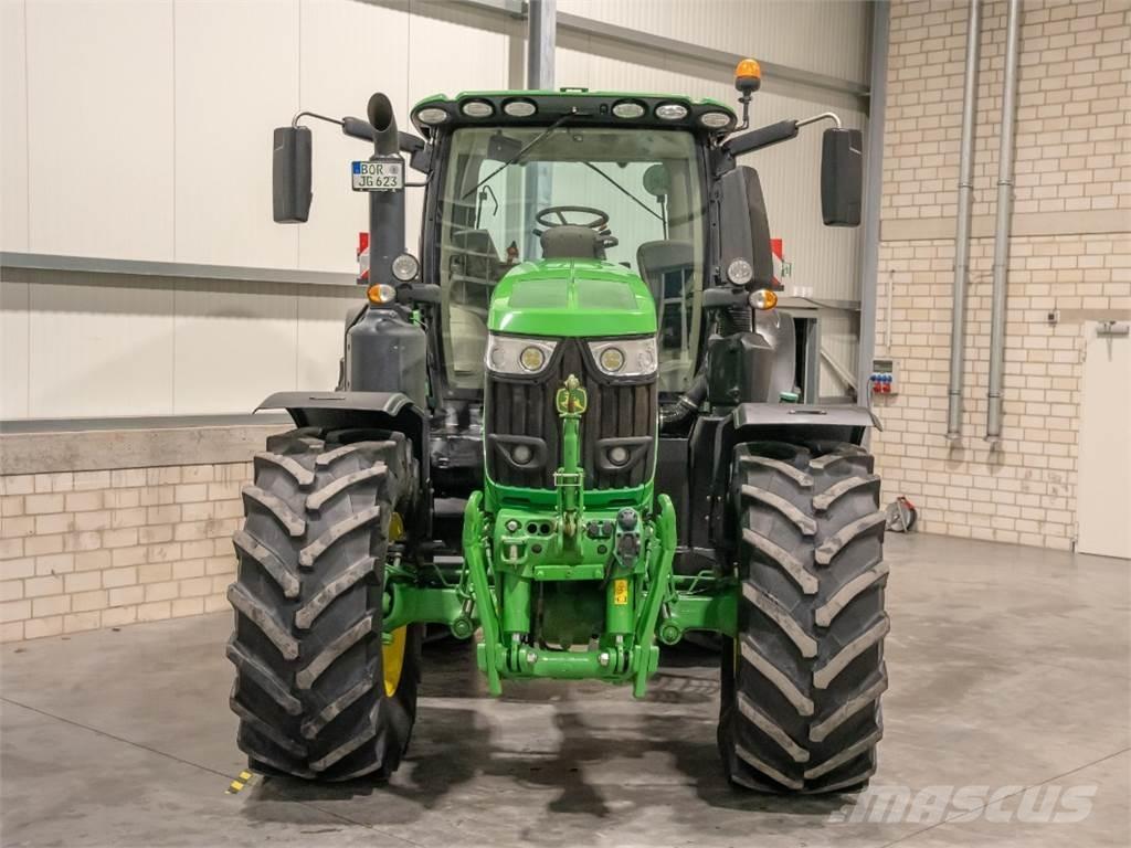 John Deere 6230R Traktorer