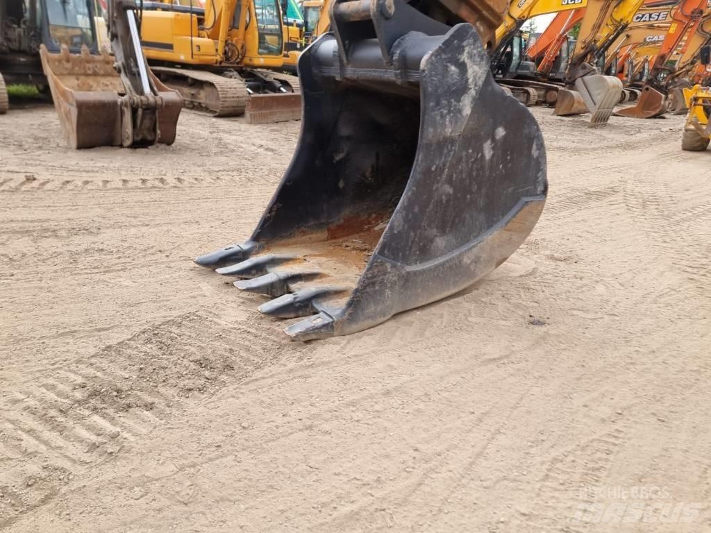 Doosan DX 380 LC Bandgrävare