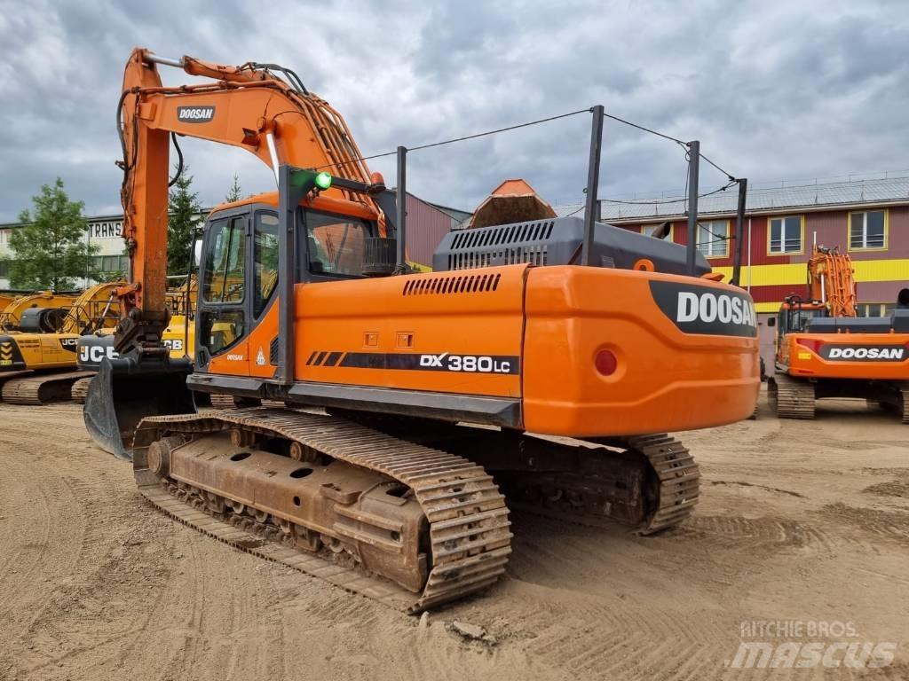 Doosan DX 380 LC Bandgrävare