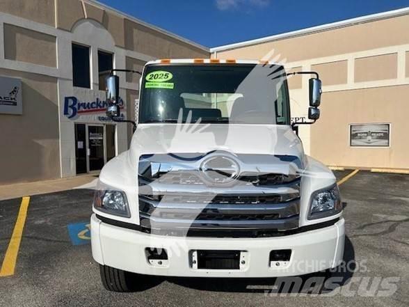 Hino L7 Chassier