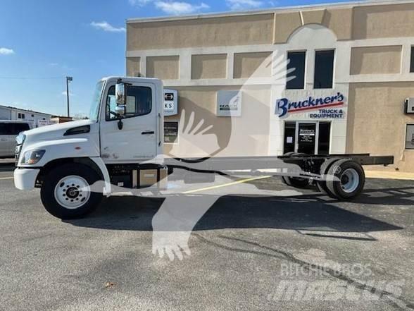 Hino L7 Chassier