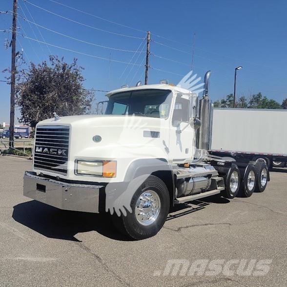 Mack CL733 Dragbilar