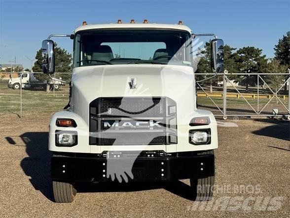 Mack MD6 Chassier