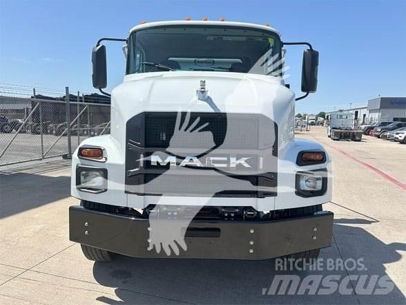 Mack MD6 Sopbilar