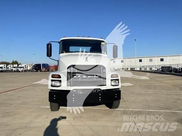 Mack MD6 Flakbilar