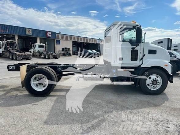 Mack MD6 Chassier
