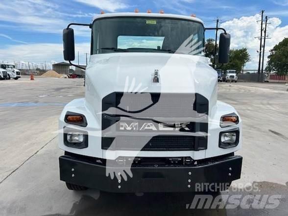 Mack MD6 Chassier