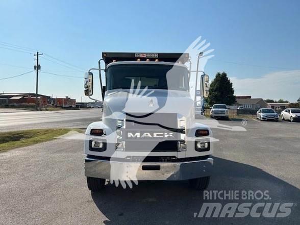 Mack MD6 Tippbilar