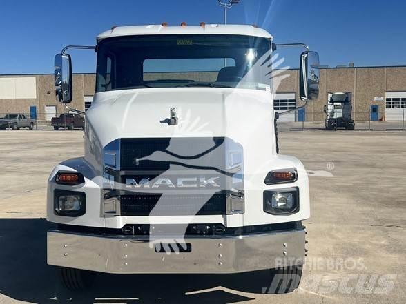 Mack MD6 Chassier