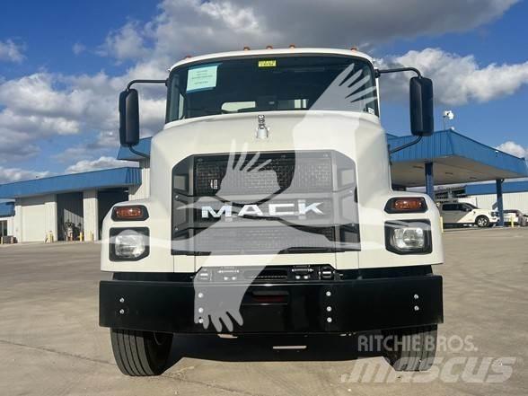 Mack MD6 Sopbilar