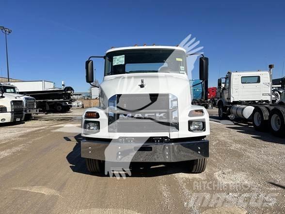 Mack MD6 Chassier