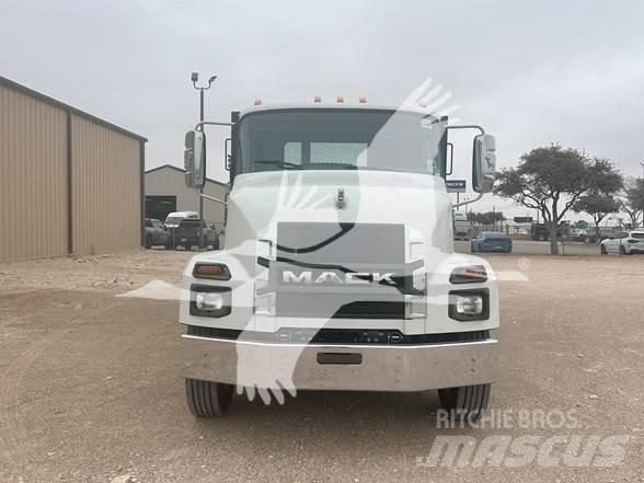 Mack MD6 Entreprenad - Övrigt