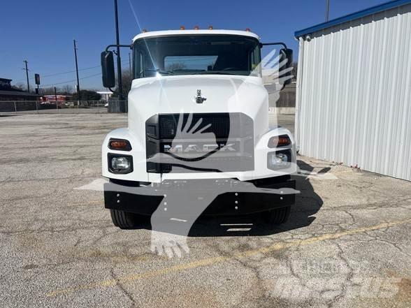 Mack MD6 Chassier