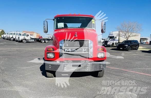 Mack MD6 Chassier