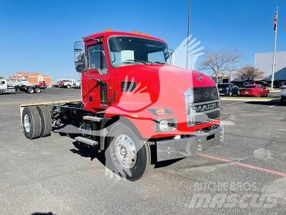 Mack MD6 Chassier