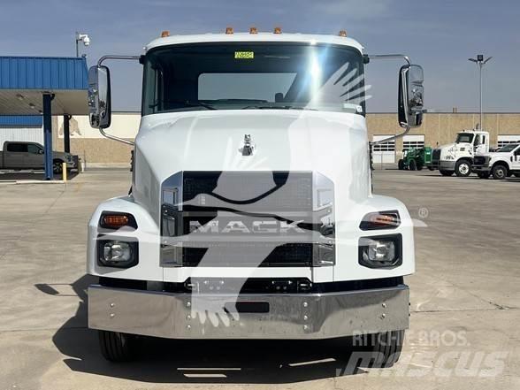 Mack MD6 Chassier