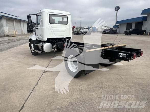 Mack MD6 Chassier
