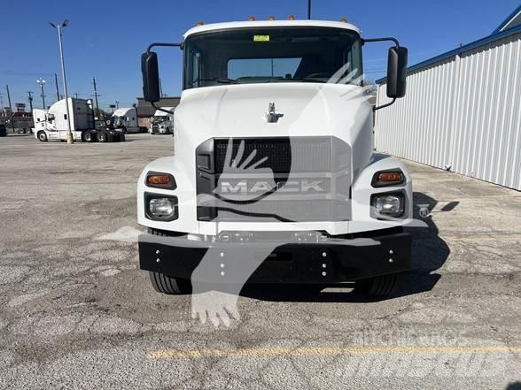 Mack MD6 Chassier