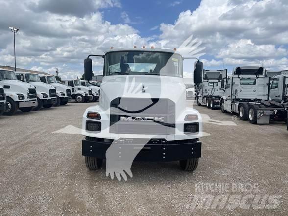 Mack MD6 Chassier