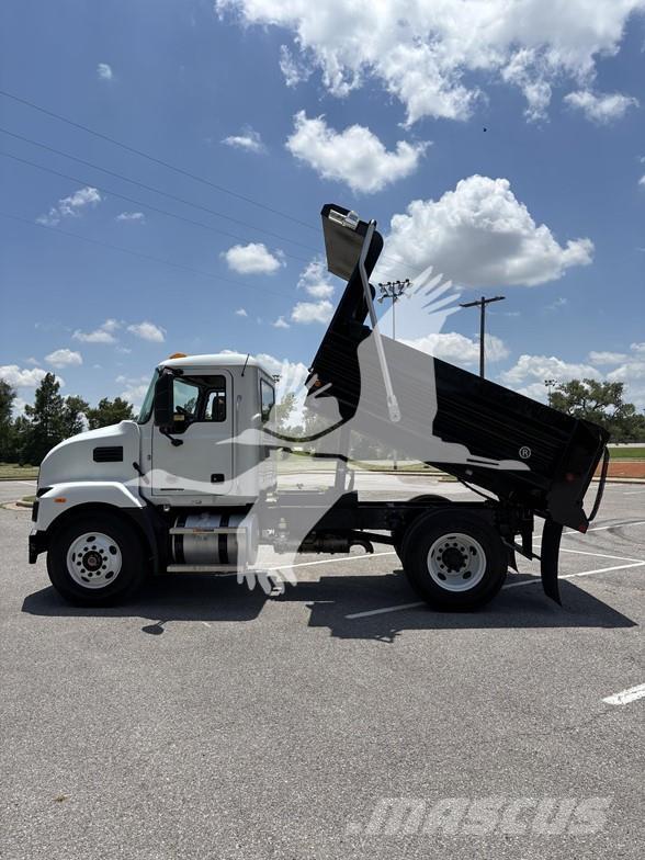 Mack MD6 Tippbilar