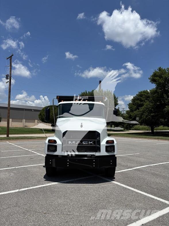 Mack MD6 Tippbilar