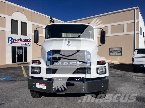 Mack MD6 Entreprenad - Övrigt