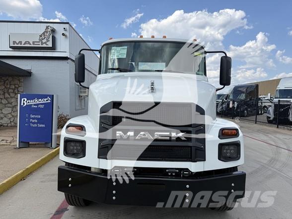 Mack MD6 Flakbilar