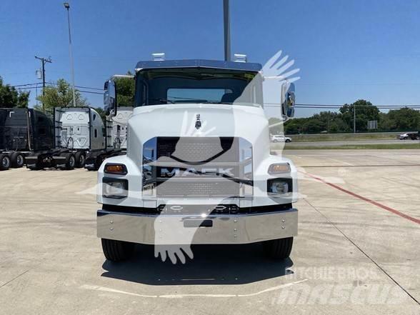 Mack MD7 Chassier