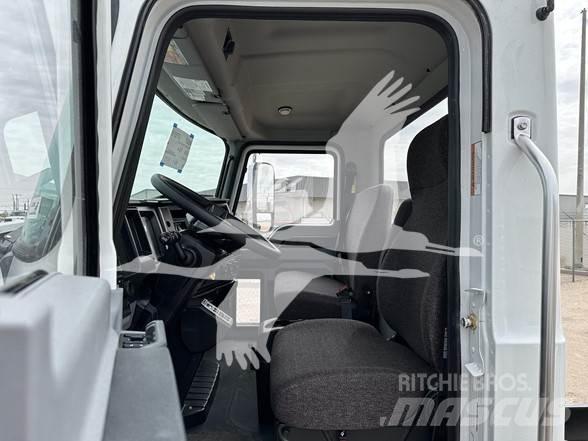 Mack MD7 Chassier