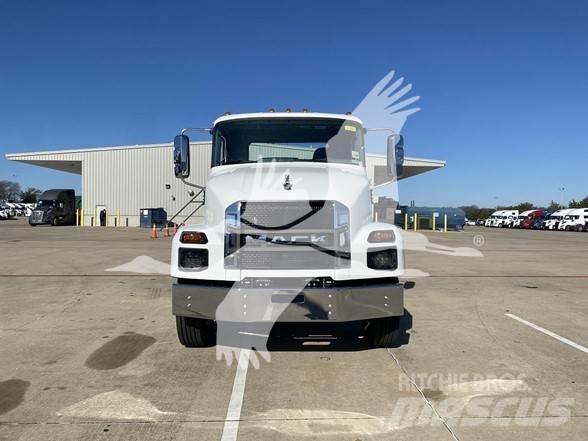 Mack MD7 Chassier