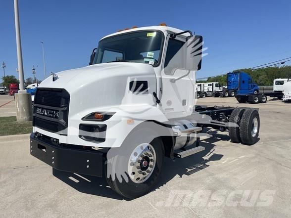 Mack MD7 Chassier