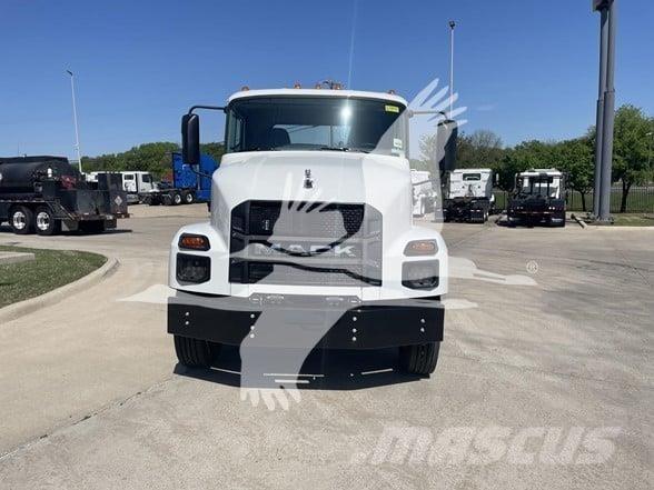 Mack MD7 Chassier