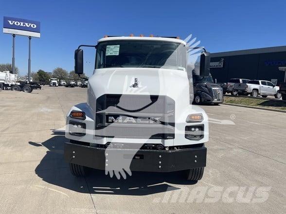 Mack MD7 Tippbilar