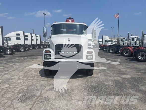 Mack MD7 Entreprenad - Övrigt