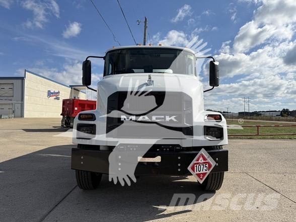 Mack MD7 Entreprenad - Övrigt