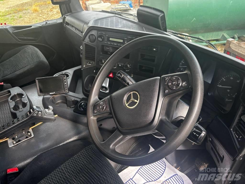 Mercedes-Benz 3240 Lastväxlare/Krokbilar