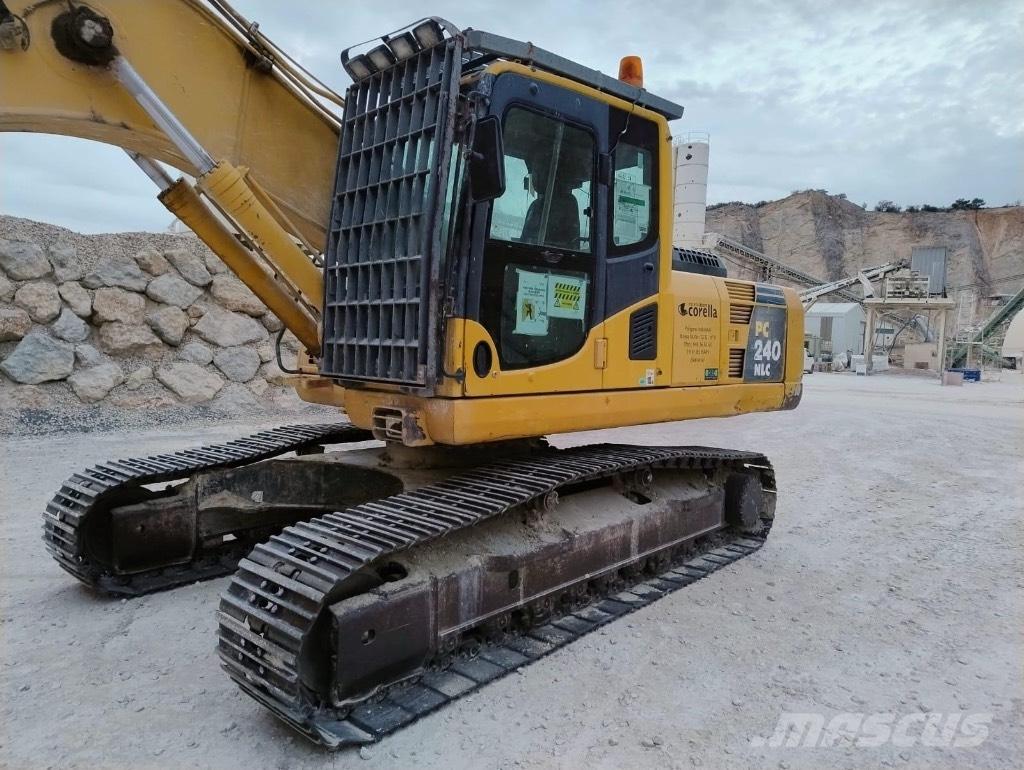 Komatsu PC 240 NLC-8 Bandgrävare