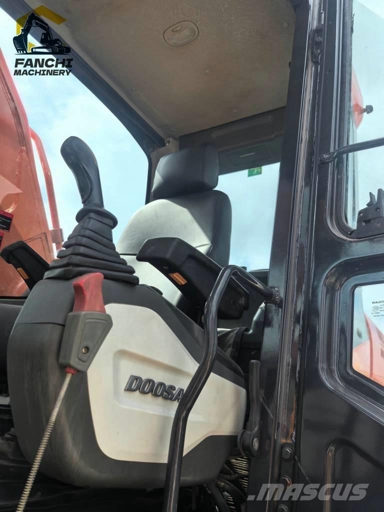 Doosan 360 Bandgrävare