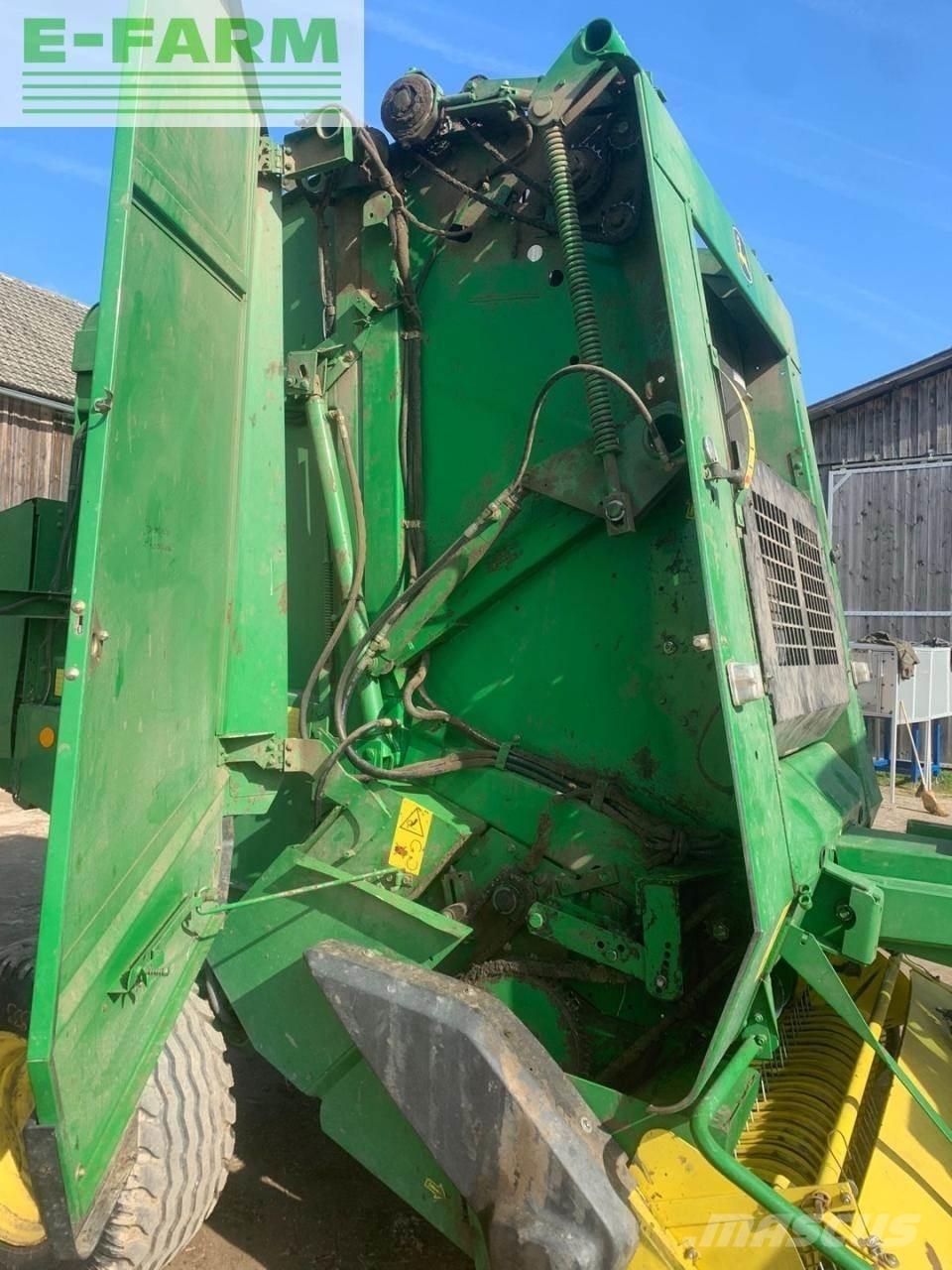 John Deere 592C Fyrkantspressar