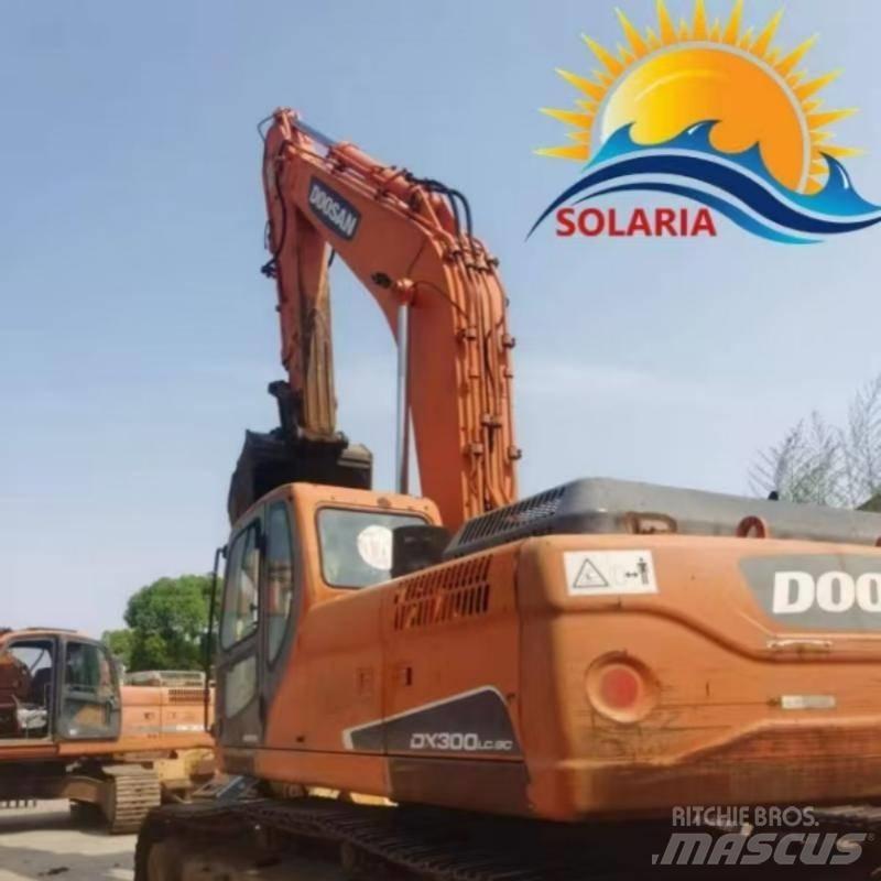 Doosan DX 300 Bandgrävare