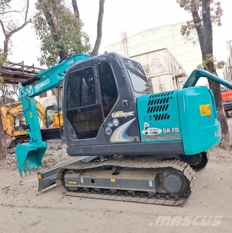 Kobelco SK 75 Midigrävmaskiner 7t - 12t