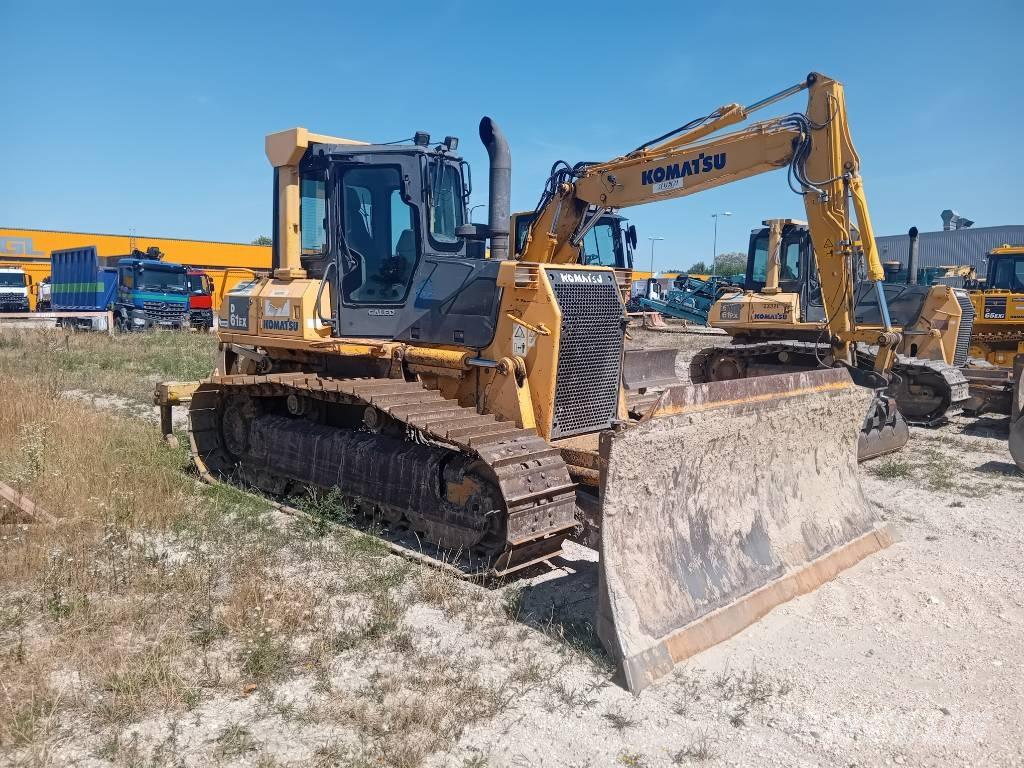 Komatsu D 61 EX-15 Bandschaktare