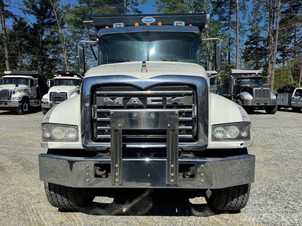 Mack GU713 Tippbilar