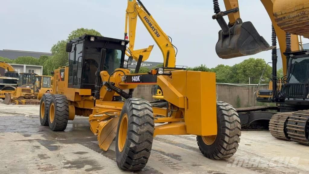 CAT 140 K Väghyvlar