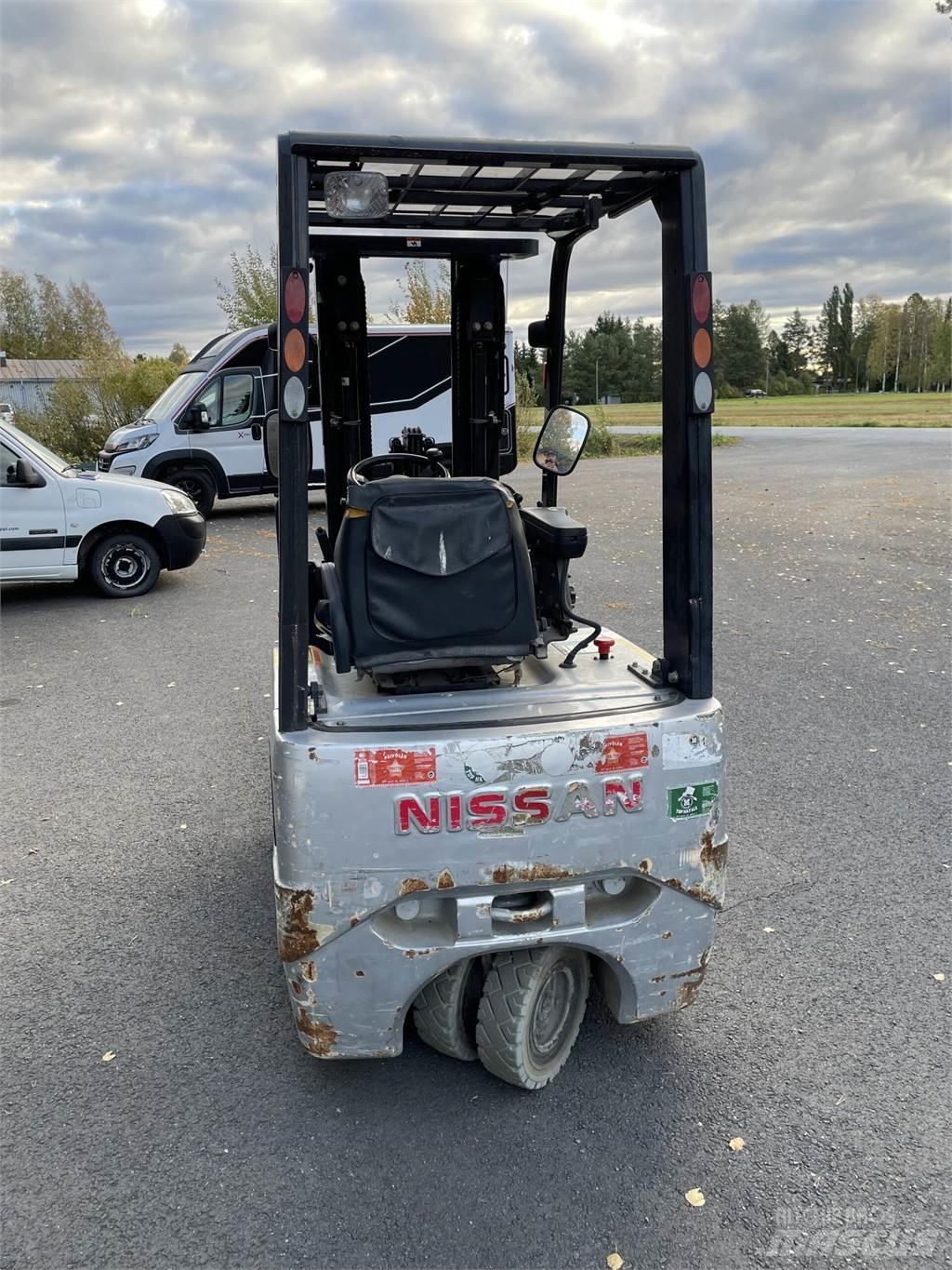 Nissan 15 Elmotviktstruckar