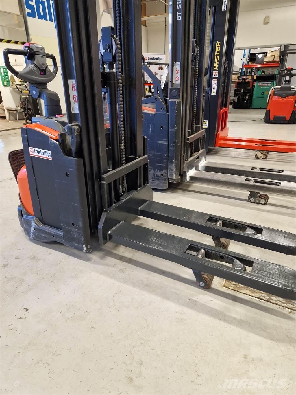 Toyota SWE120L Staplare