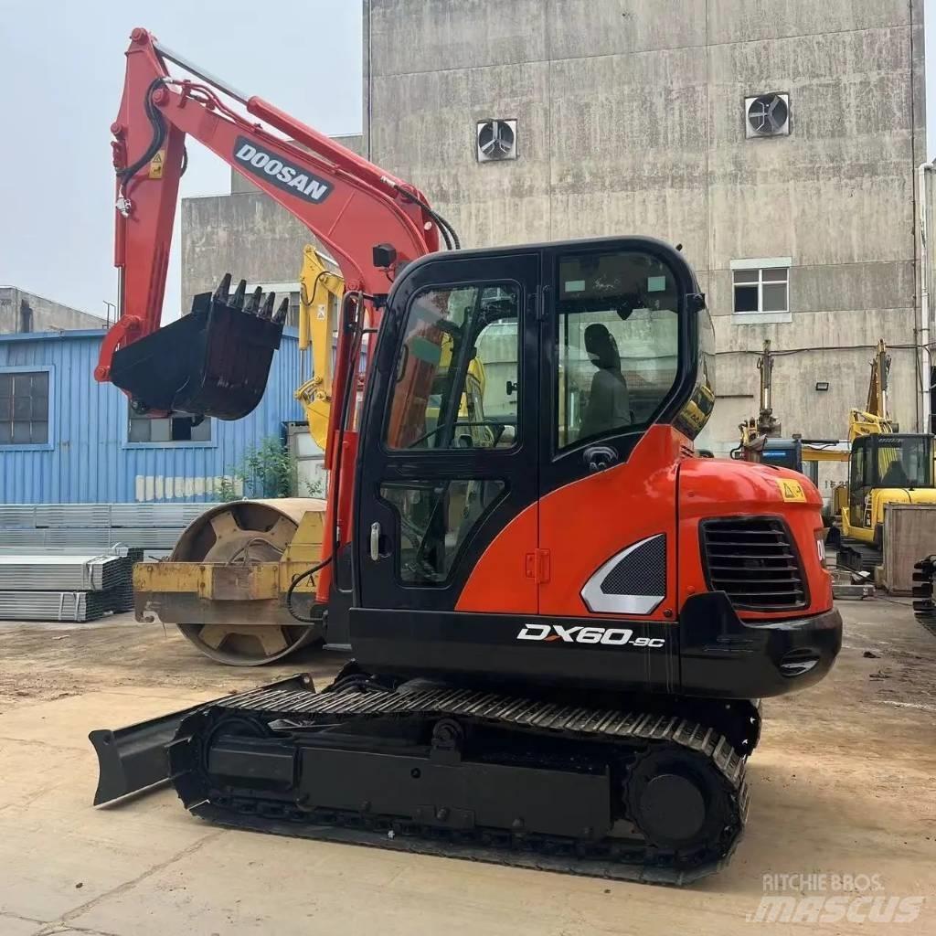 Doosan DX60 Bandgrävare