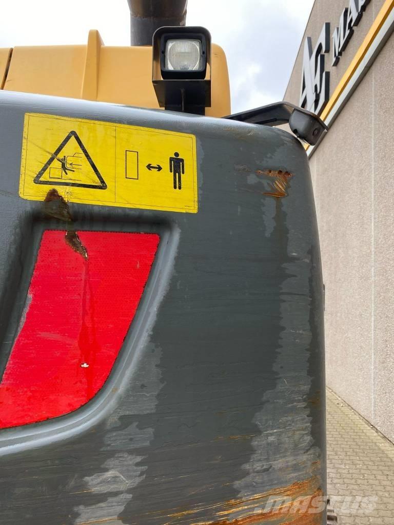 Volvo EC 300 D L Bandgrävare